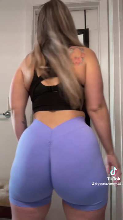 @yourfavemom25