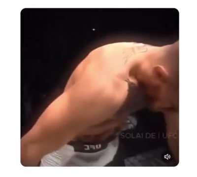 I knew this looked familiar when I saw topuria do it at ufc 308 but I couldn&rsquo;t remember where I saw it. 