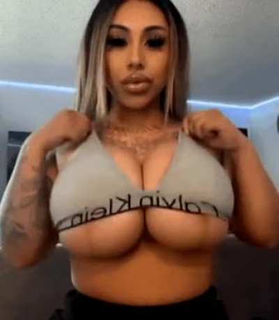 Mexican bimbo
