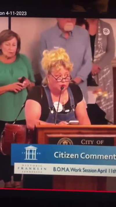 Former SNL cast member Victoria Jackson speaks against gay pride parades at the Franklin City Hall, Tennessee: "God hates sodomy. He hates homosexuality. &hellip; and god hates pride.&rdquo; 🤡