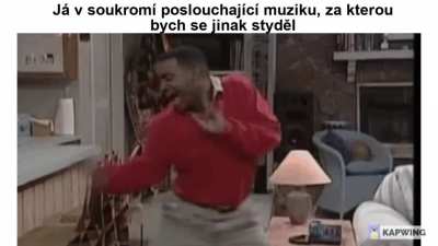 Hlavně ať se to nedoví máma