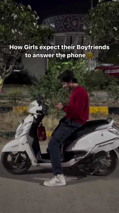 How Girls expect their Boyfriends to answer the phone 😂