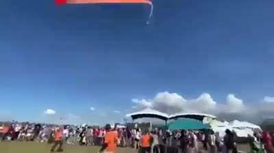 Another video angle of the 3yo kid that flew on his kite