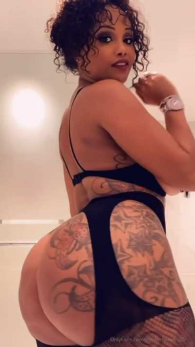 👀