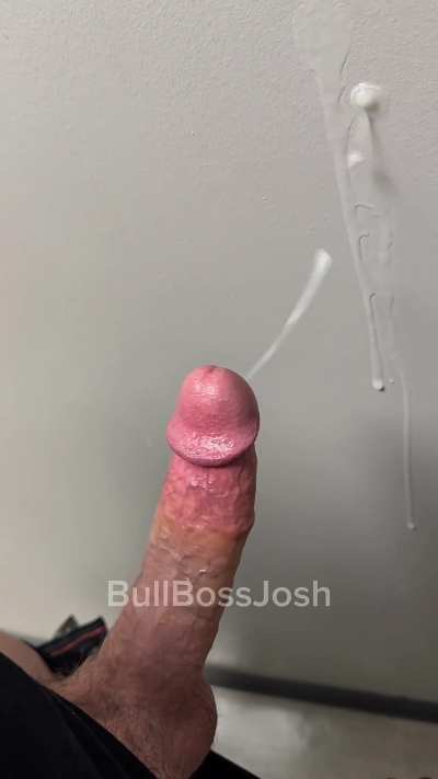 Cumming in public restrooms! 😵&zwj;💫 btw, OF is 20% off! Linked below👇