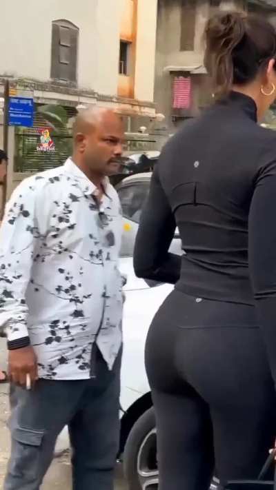 Nora ass