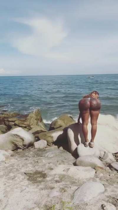 🌊