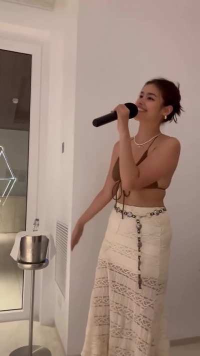 Liza Soberano