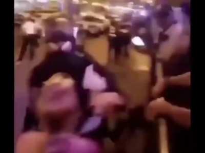 "Yakarsa bu d&uuml;nyayı garipler yakar"