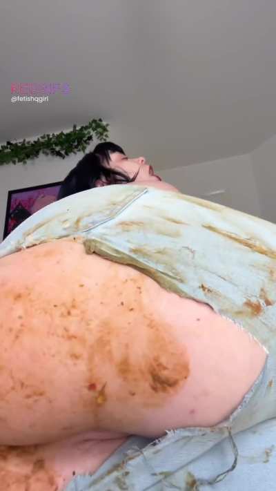 [F] I need to smother you with my scat covered big booty 🥹💩😵&zwj;💫