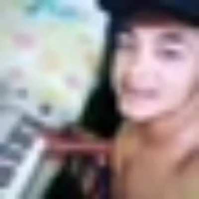 Subi no p&eacute; de Pera