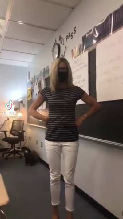 These niggas even got teachers on the bbl treatment 💀💀