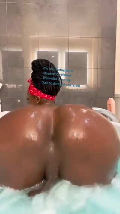 Let them nuts hang&hellip;🥜💦🤤