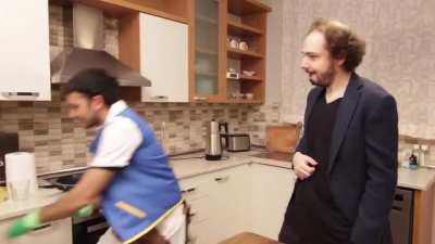 Masterchef&rsquo;ten daha ger&ccedil;ek&ccedil;i Masterchef parodisi