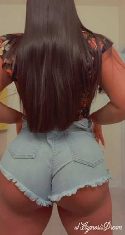 35yo mom, am I too old for this shorts?