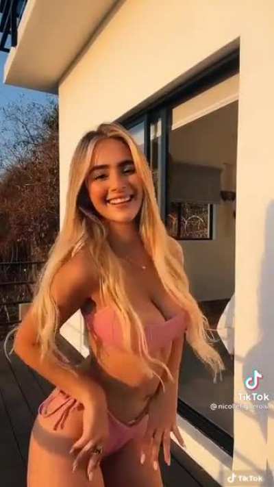She's 🔥