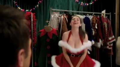 Surely I'm not the only one here who wants Alison Brie bouncing on their cock like this...