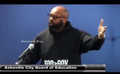 Schoolboard cuts off man reading from a book that is found in the schools library for 10 year olds