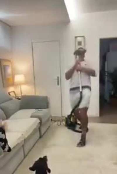 What da dog doing?