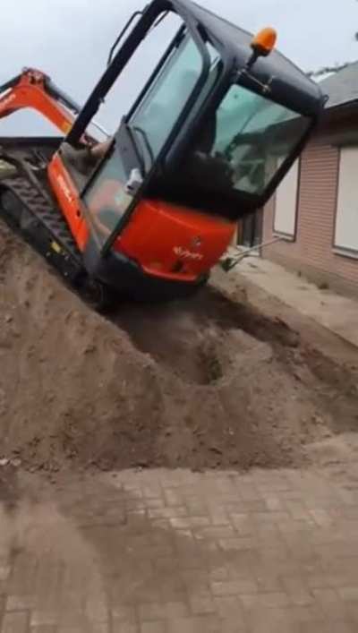 Excavators can be tricky. Just don&rsquo;t jump out and wear a seatbelt ffs.