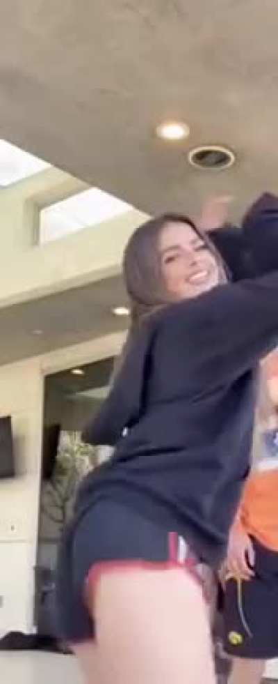 Addison Rae needs to do that on my face