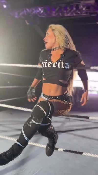 Liv’s entrance during show in Leipzig | 1.8.2026