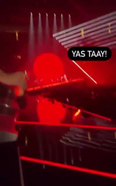 taylor swift dancing (vma 2022)
