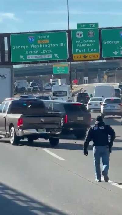 Police take down at the GWB in NYC/NJ