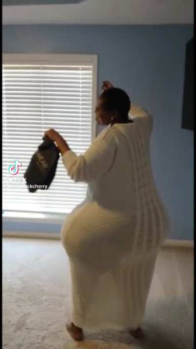 Milf dumb booty
