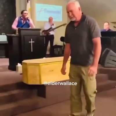 One fine Sunday at church