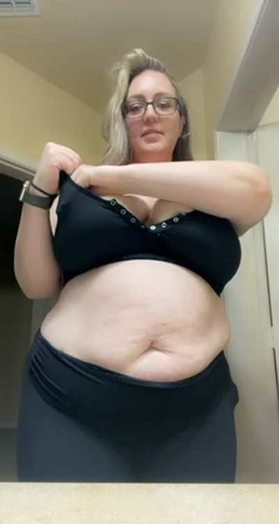 I&rsquo;d love to see your face as I drop these around your cock