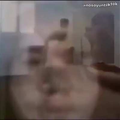 🤨