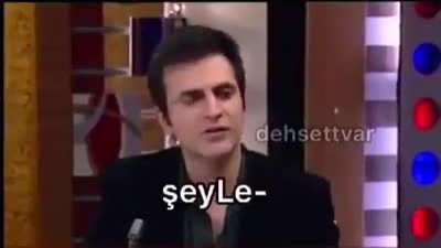 Teoman 13 saniye boyunca yıkıklığını anlatıyor