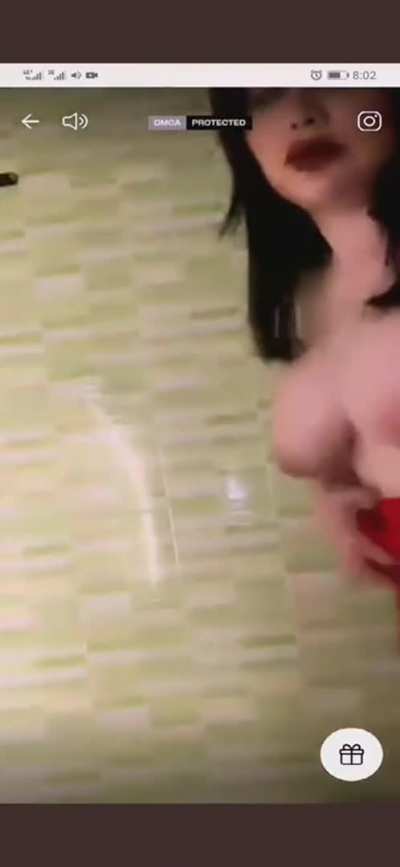 live topless clip