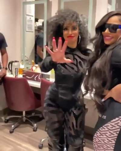 M&yacute;a x Ashanti
