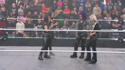 Roxanne &amp;amp; Cora interrupt Bayley &amp;amp; Giulia, then get into a brawl! (NXT - 1/21/25)