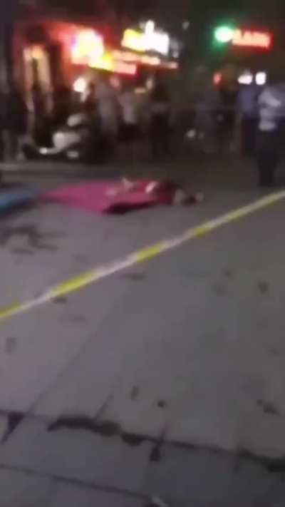 [LFO] Once Again People Attempt, and Fail, to Catch a Lady Falling From a Building | China 🇨🇳
