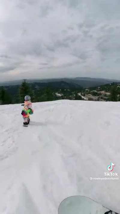 Snowboarding Toddler ❤️