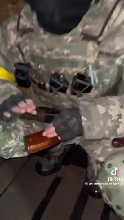 Ukraine&rsquo;s soldiers making music with weaponry!