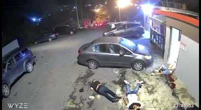 Drive by turns into crazy shoot out [nsfl]