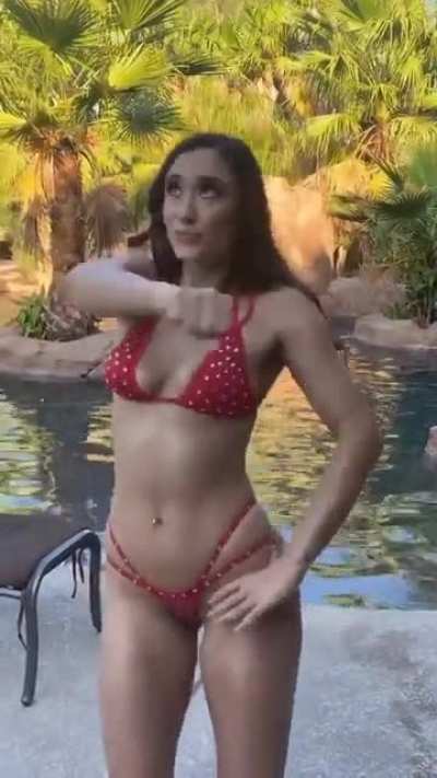 Impressyumi in Red Bikini