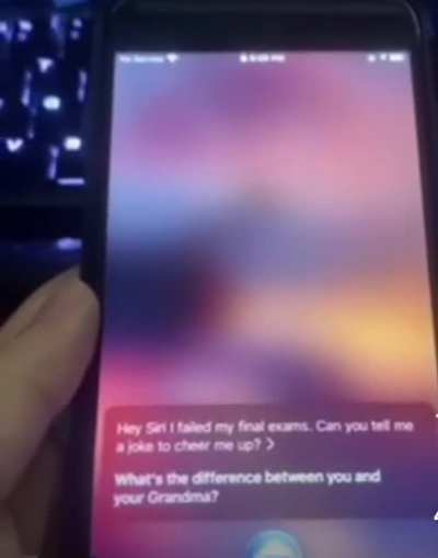 Blursed_siri