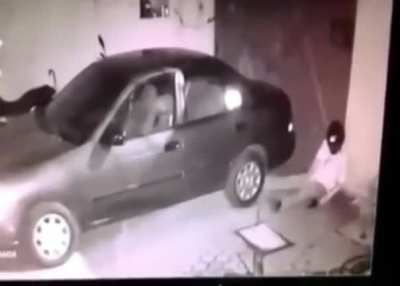 Robber gets shot with his own gun