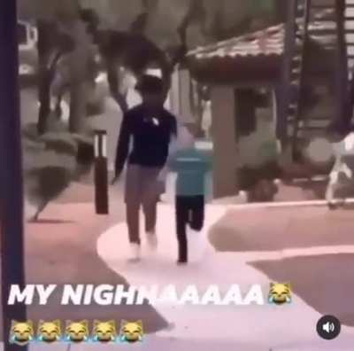 Me chasing after the liln dat stole my fucking laffy taffy