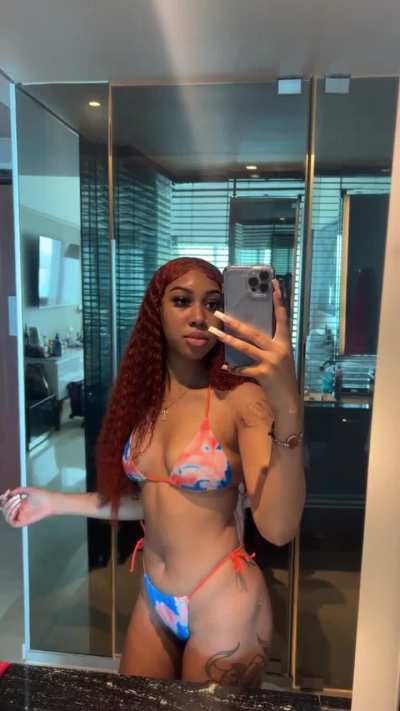 Only a couple more days of vacay how do I look☺️