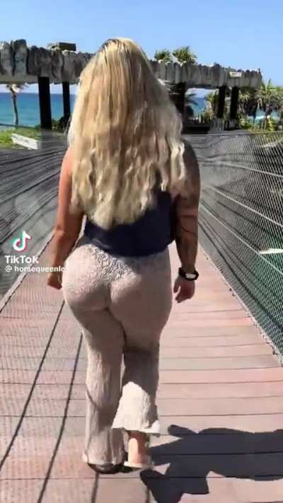 🧟&zwj;♂️🍑