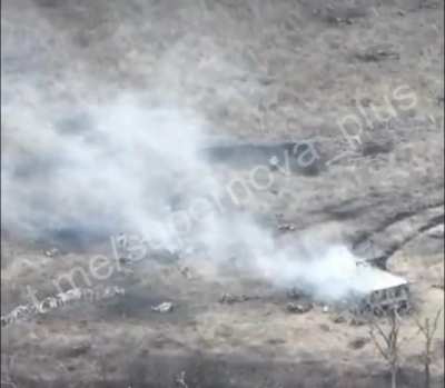 Russian armored vehicle with troops gets desyroyed by AFU