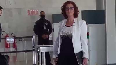 Carla Zambelli: "Se publicarem o v&iacute;deo, acho que o Bolsonaro &eacute; reeleito f&aacute;cil em 2022"