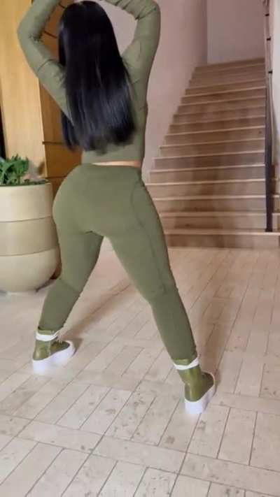 CLAP CLAP CLAP