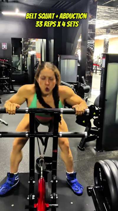 Carolyne Marquez ~ lower body and back touch up training